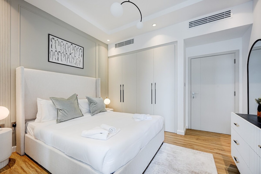Elegant 4BR - Perfect Stay for Families in Marina