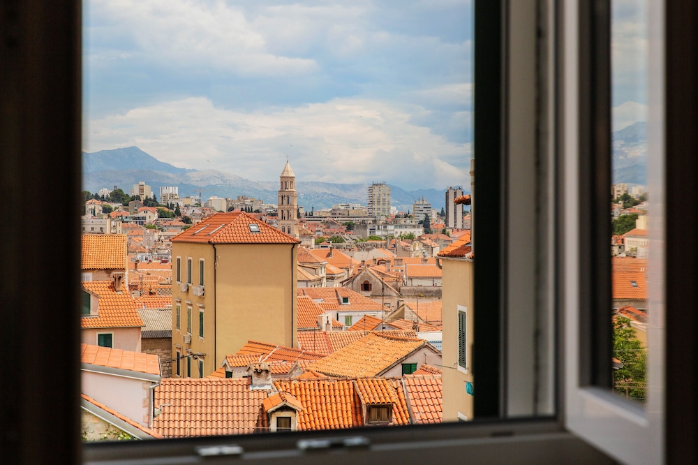 Apartment Smile Lux With View view 4