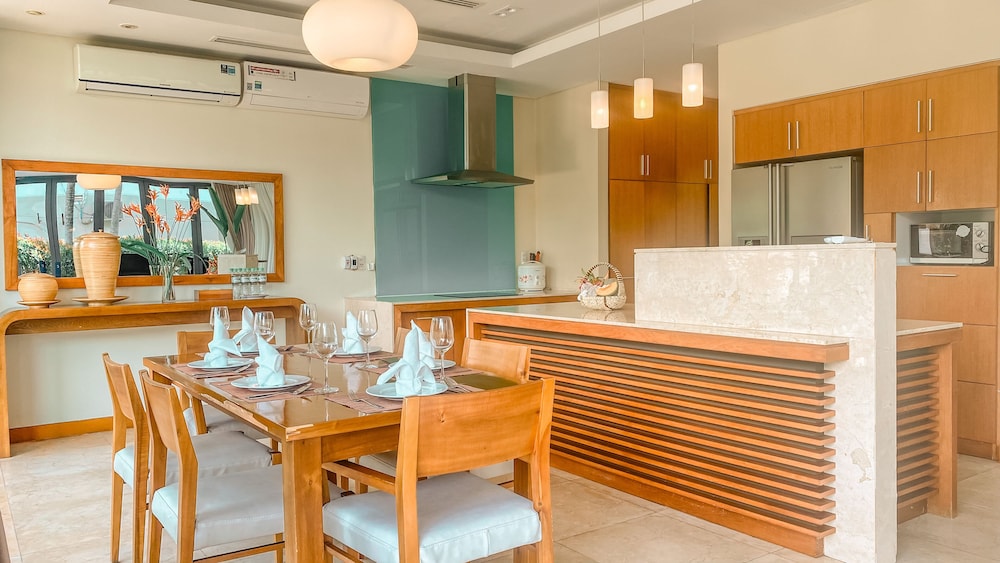 Ocean Villas Beach Resort