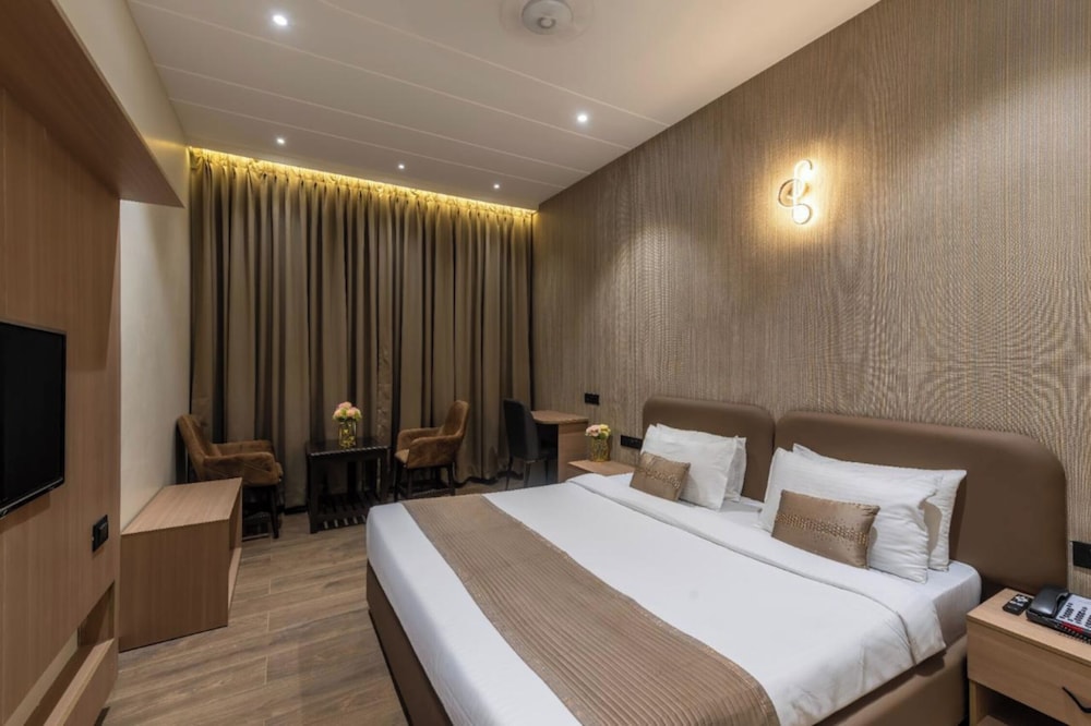 Hotel Kingsway Continental Raipur