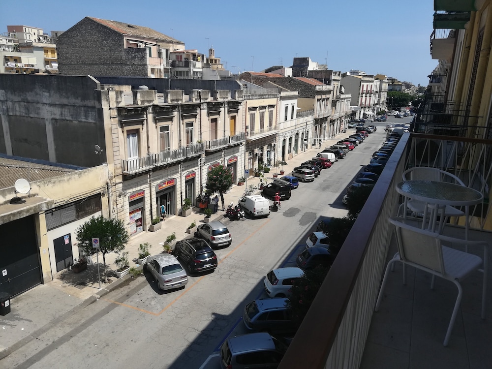 Archinuè Suite & Apartments