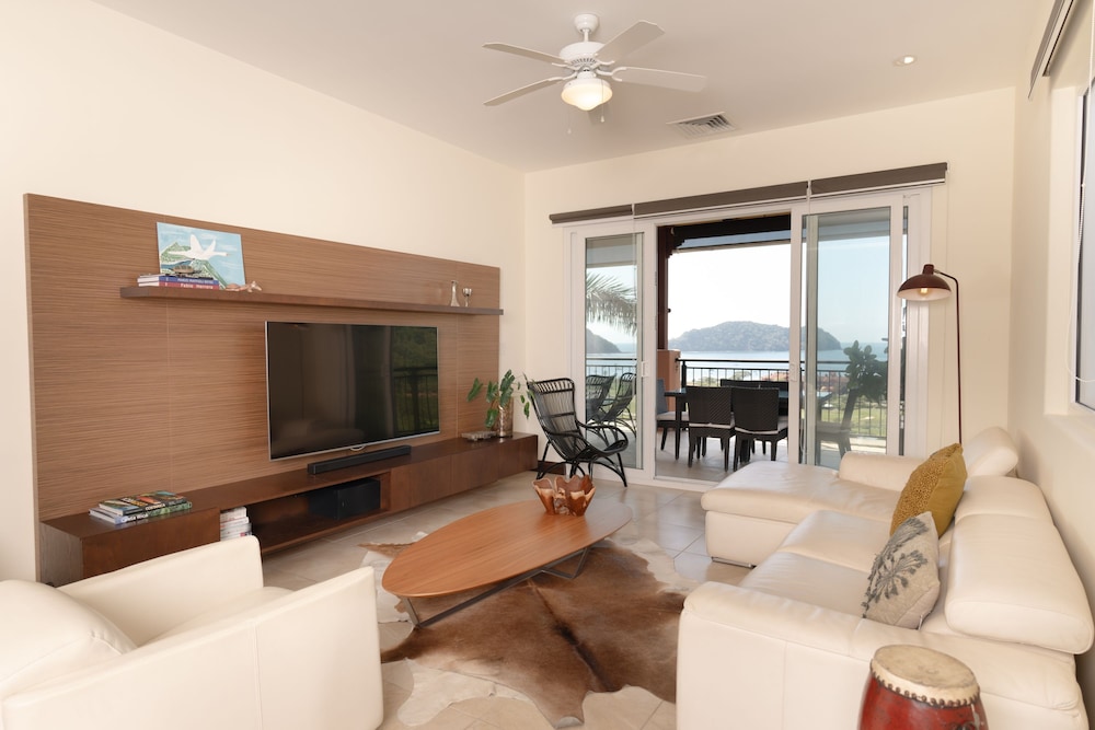 CR Luxury Altavista 2B 3 Bdrm