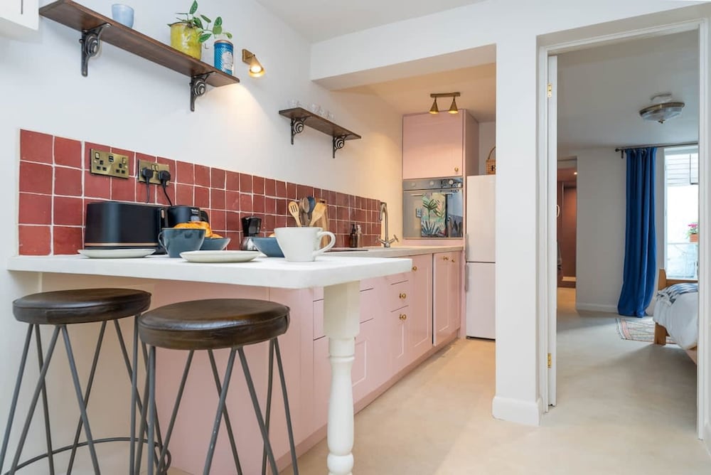 Host Stay The Courtyard at Egremont Place view 4