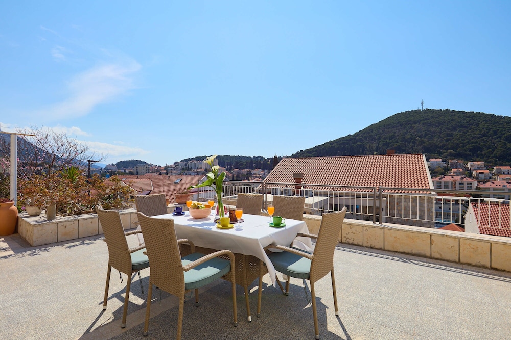 KABLAR'S SUNNY SUITES