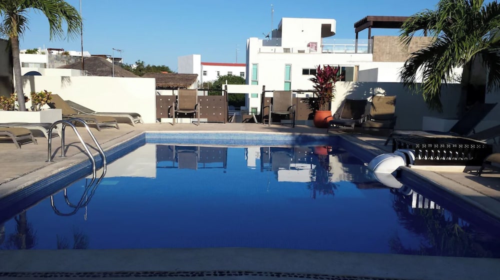 Luxury Penthouse with 2 BR - Meridian