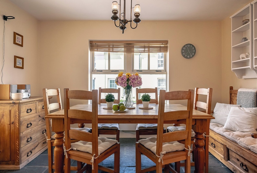 3 Bedroom pet Friendly Home in the Heart of Kenmare Town
