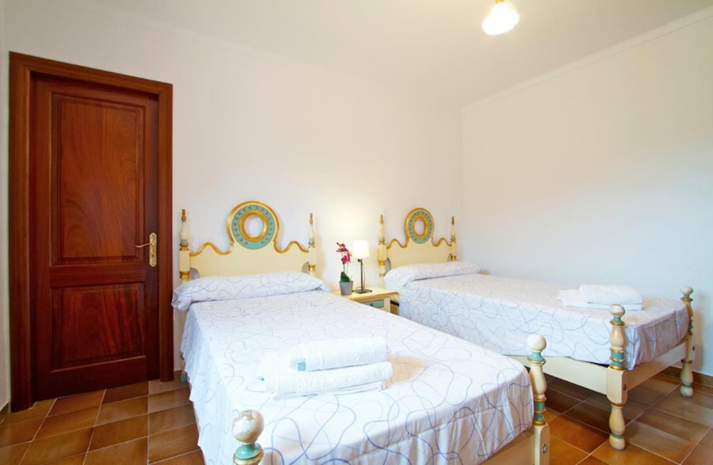 Vall de March Finca Farmhouses by Vida Villas