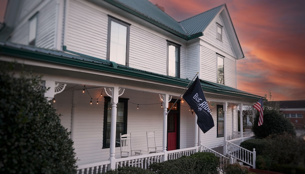 Blue Ridge Inn Bed & Breakfast