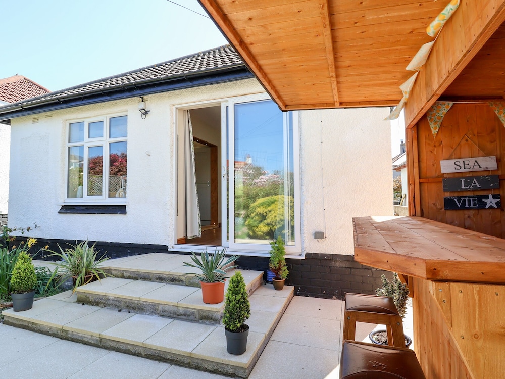 3 Rhyd Drive