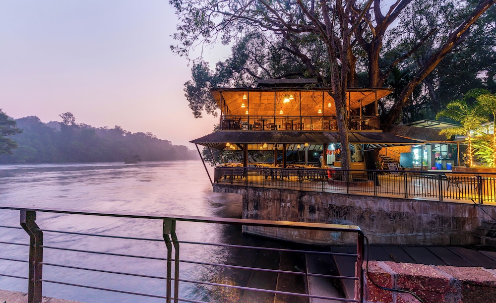 Silverbill Resorts
