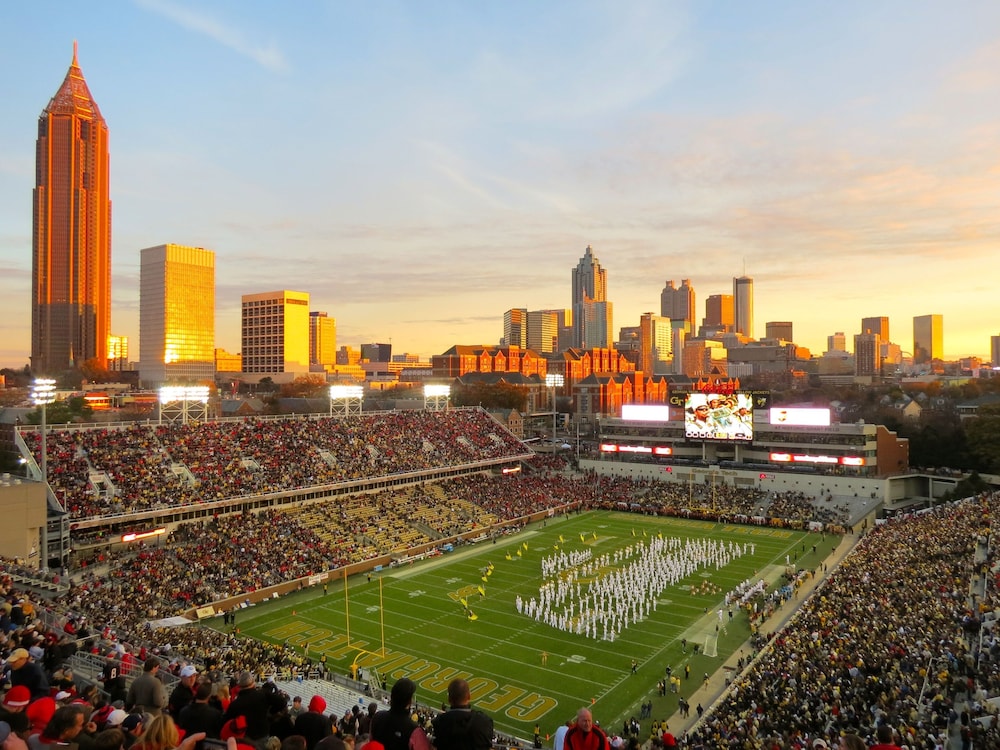 Bsmt Suite Near Stadium w Parking Coffee BBQ AC, Billede 10