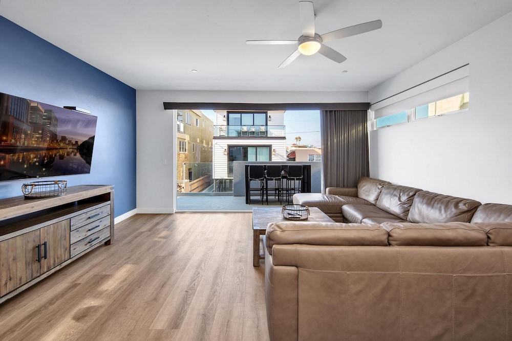 Rent Mission Beach 3Br Combo Top 2 Units