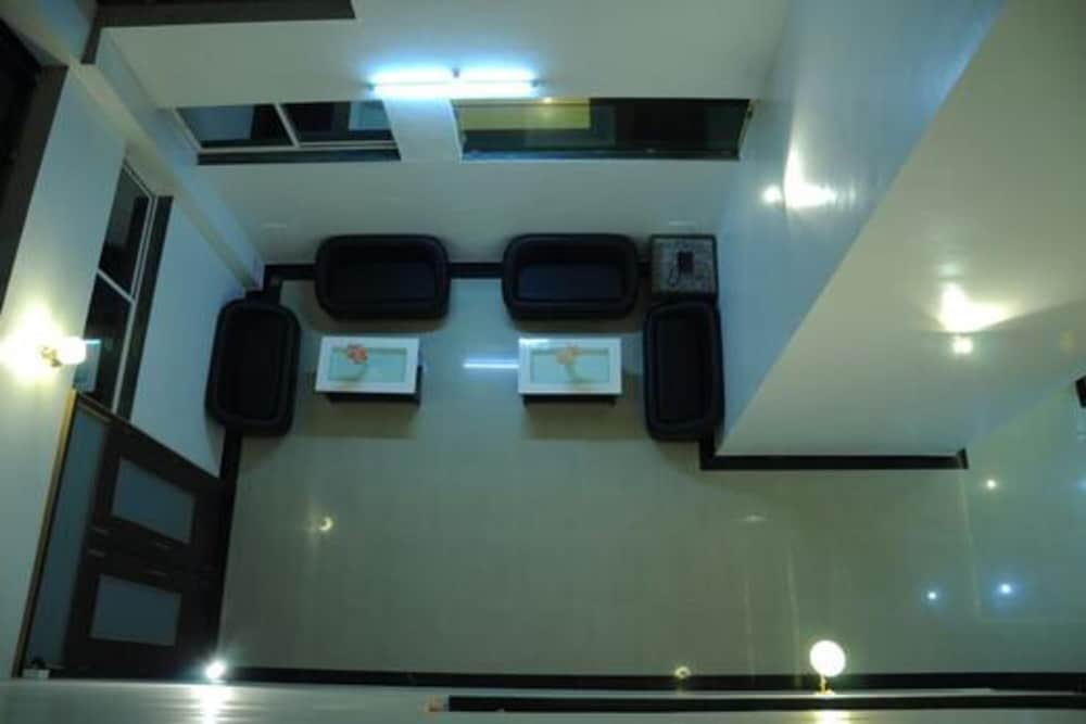 Photo 12