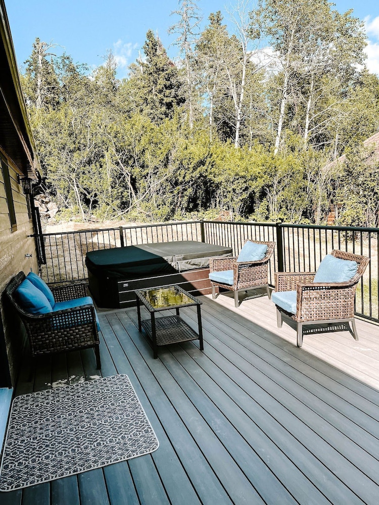 Faloma Lakeside Cabins