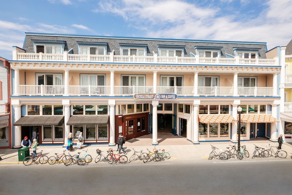 Hotel Bicycle Street Inn and Suites - Image 1