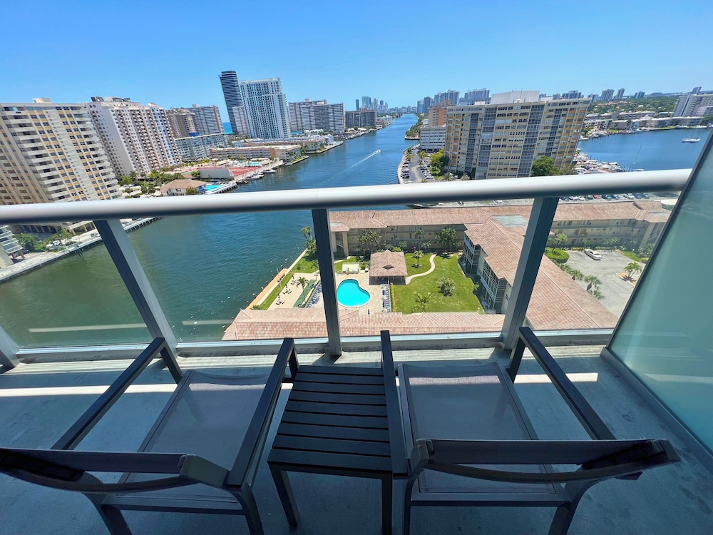 Luxury Great View 1503