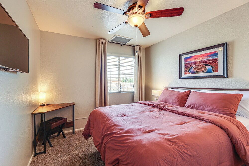 Swim w/ a View: Scenic Desert Retreat in Glendale