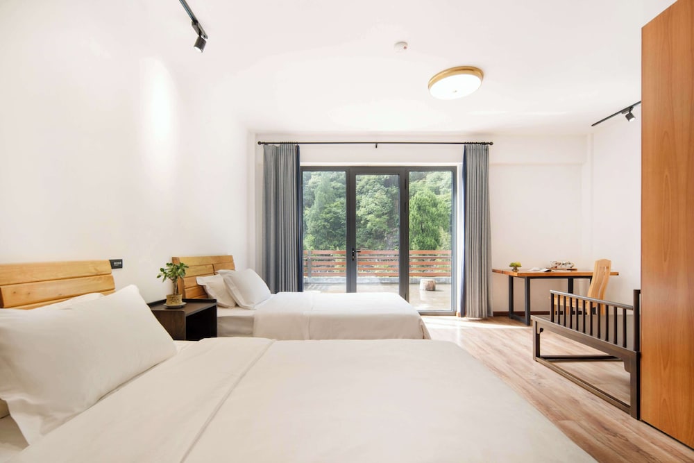 XiangLu YiMo Valley Retreat Guesthouse