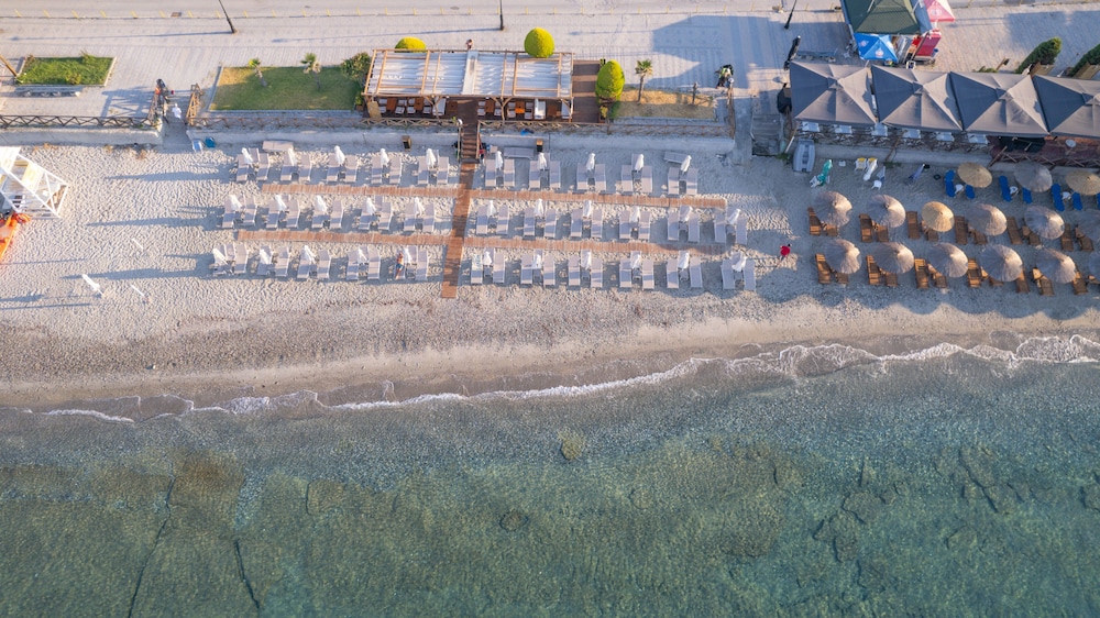 Paralio Hotel