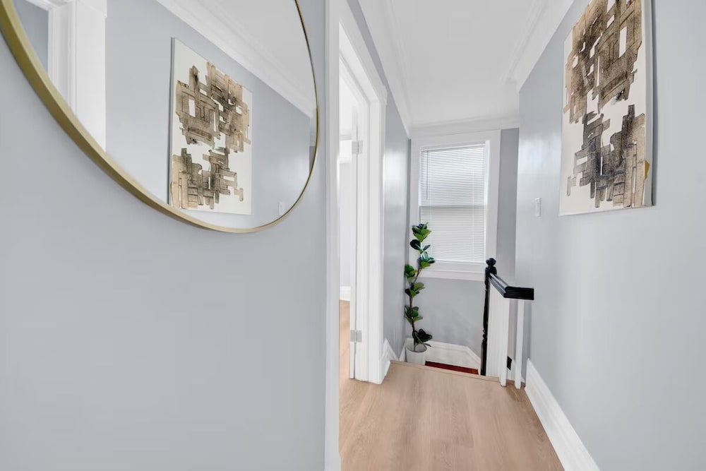 Luxury 3BR Family Home Game Room Parking