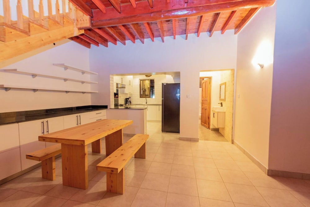 Luxurious Diani Beach Villa With Private Pool