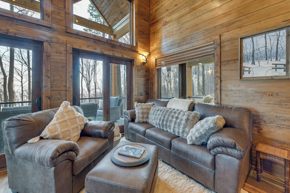 Couple's Getaway in Stoney Creek at Wintergreen!