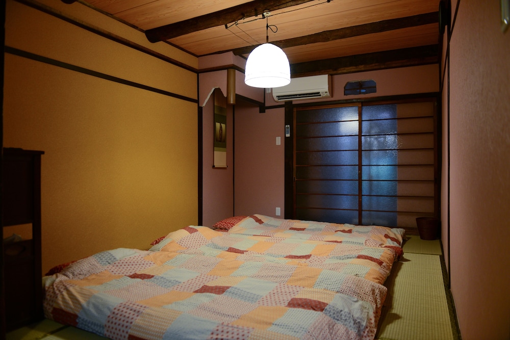Nishioji Tanuki view 2