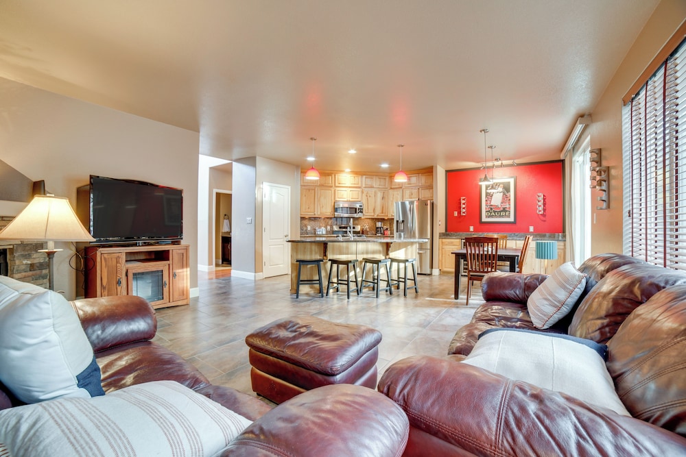 Ski Getaway w/ Hot Tub: Reno Home By Attractions