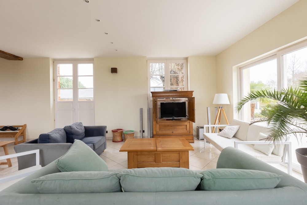 Relaxed Luxury in the Sarthe Countryside