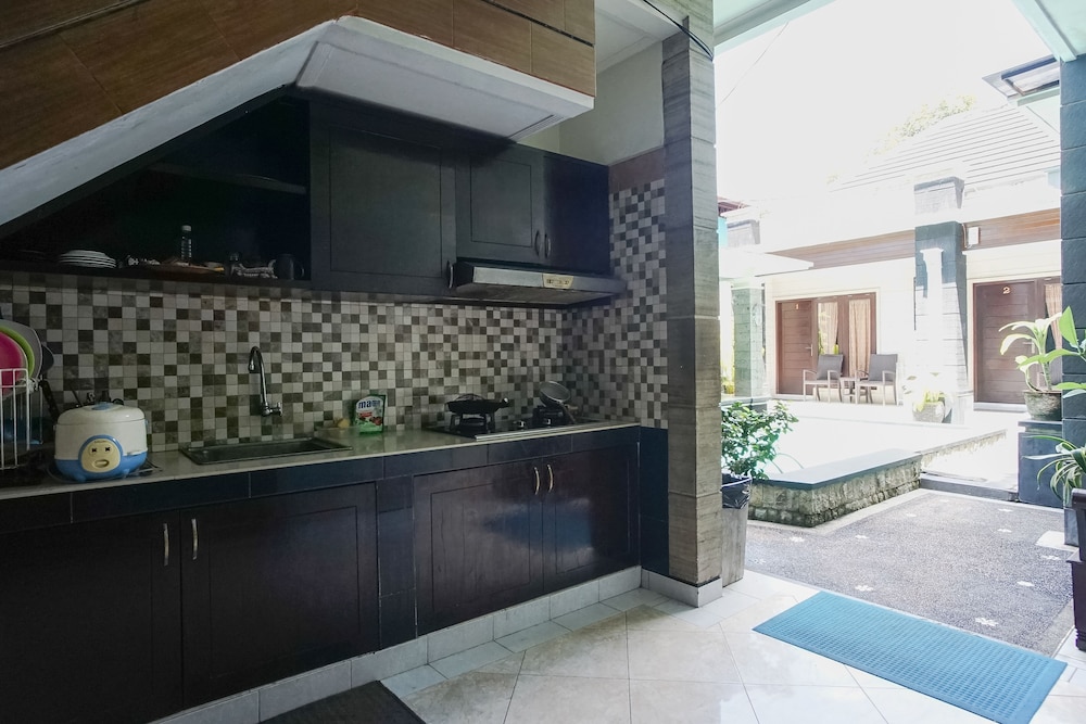 Denays Guest House Jimbaran