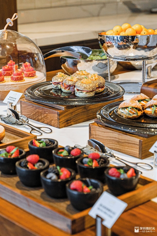 Mandarin Oriental, Shenzhen 102