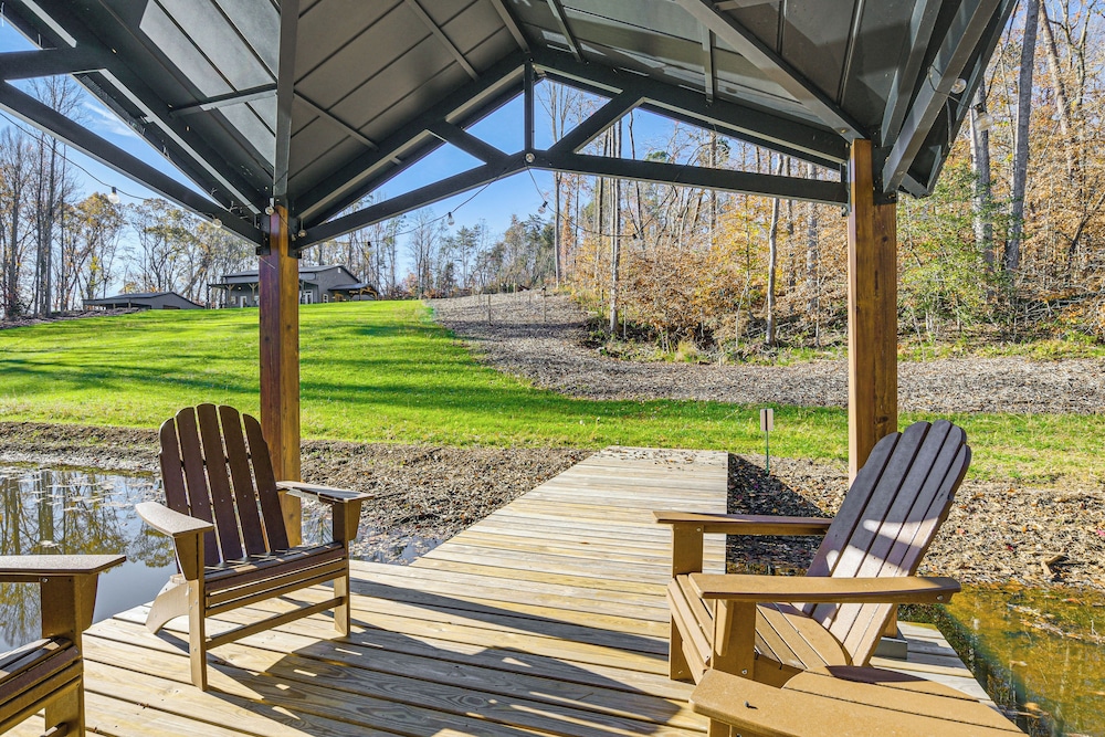 Family-friendly Barndominium Near Greenville!
