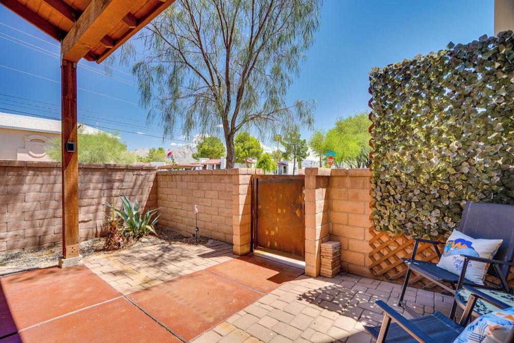 Southwestern Chic! Tucson Retreat w/ Private Patio