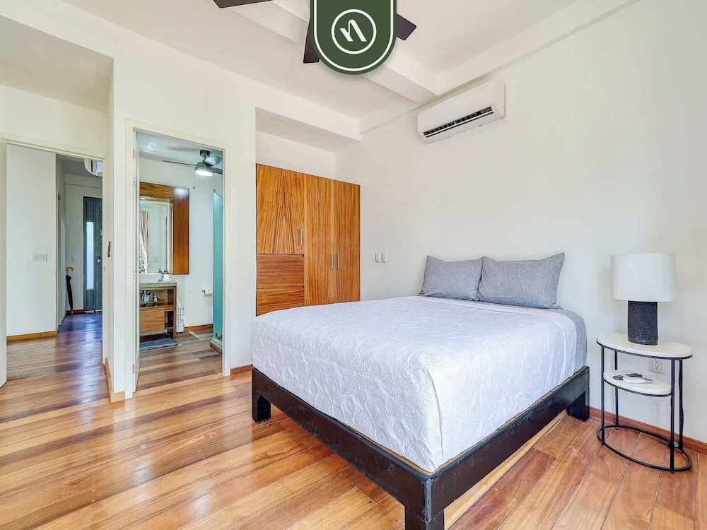 Ecofriendly 2BR Condo - Private Jacuzzi - Rooftop
