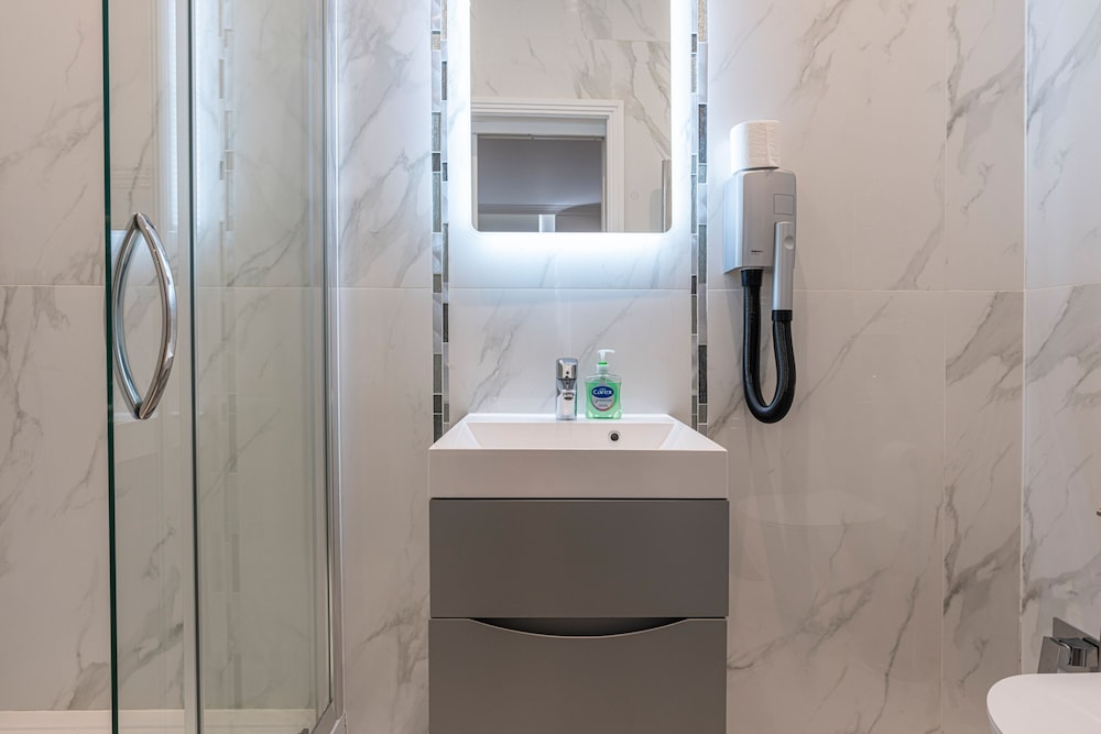 Luxury Apartments Near Harrods and the Science Museum