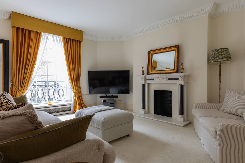 Fitzjames-avenue IV by Onefinestay
