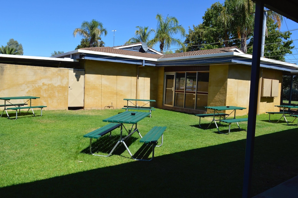 Brolga Hotel Motel