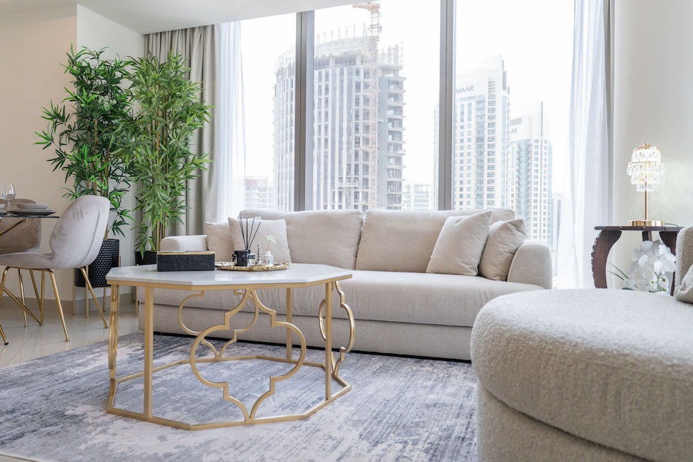 Gorgeous 1 Bedroom in Boulevard Point With City Views