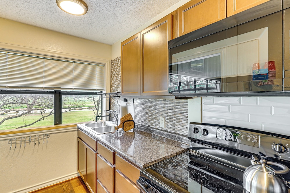 Golf Course Views: Family Home w/ Yard in Salado!