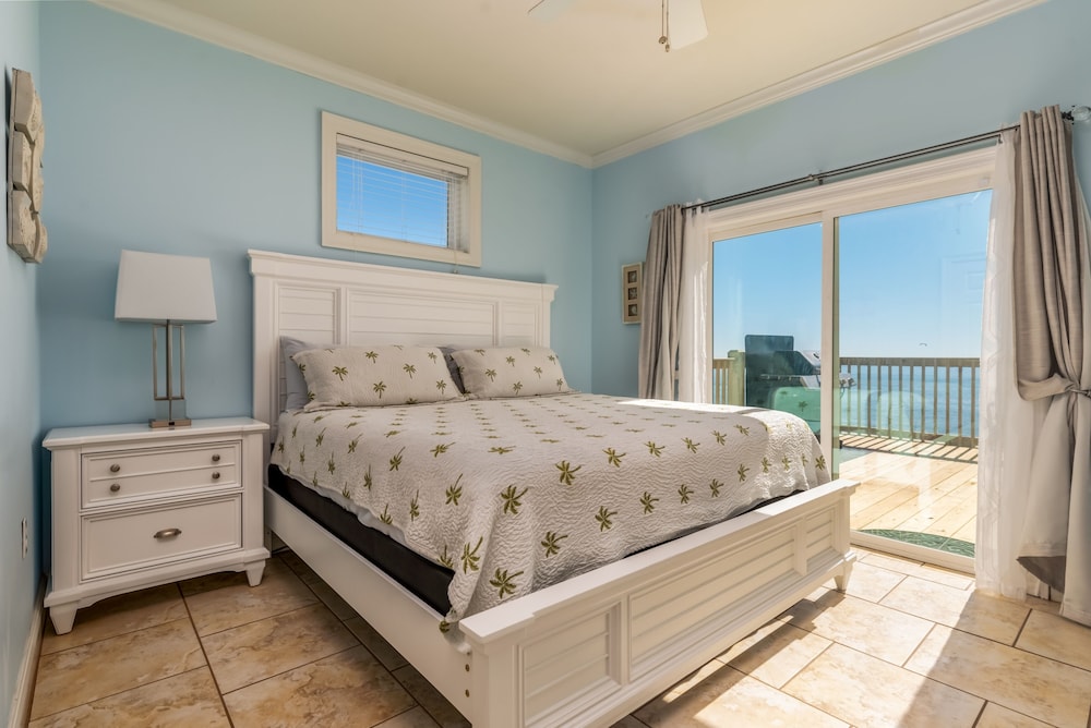 Just Beachy - 103 Tecumseh 4 Bedroom Home by RedAwning view 4