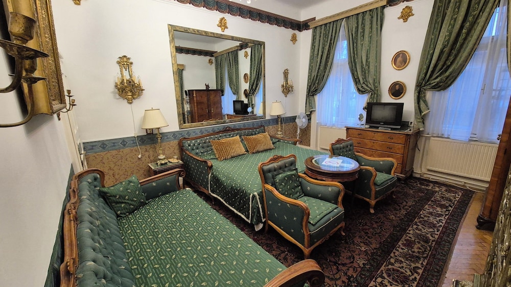 Imre Guest House