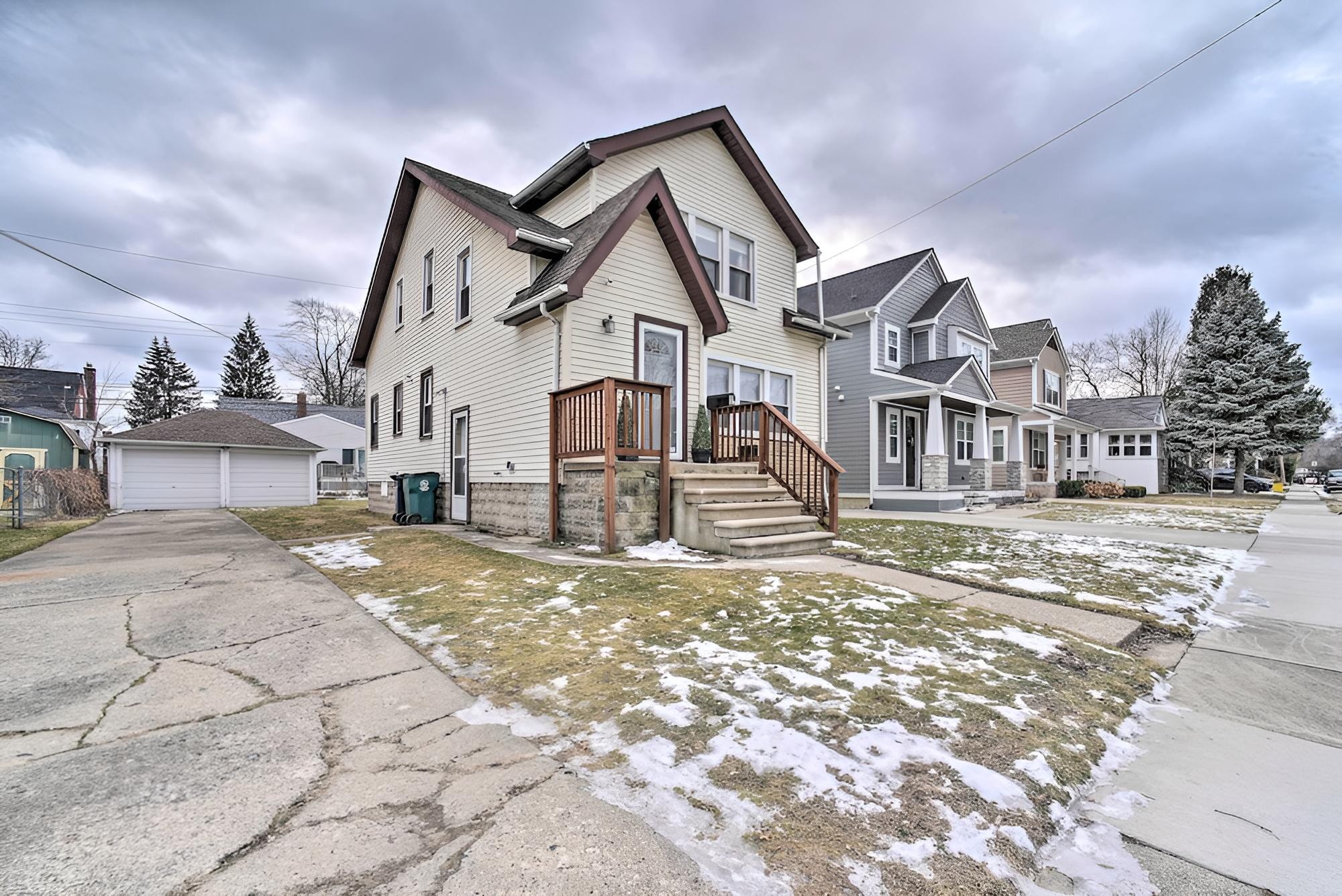 Inviting Royal Oak Abode, 16 Mi to Detroit! view 5