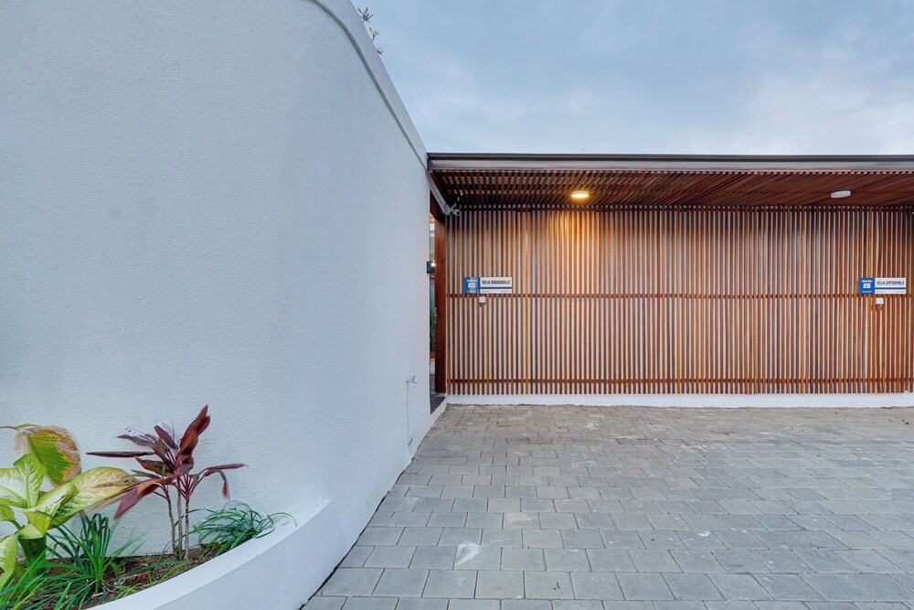 LaLuxe Villa and Residence