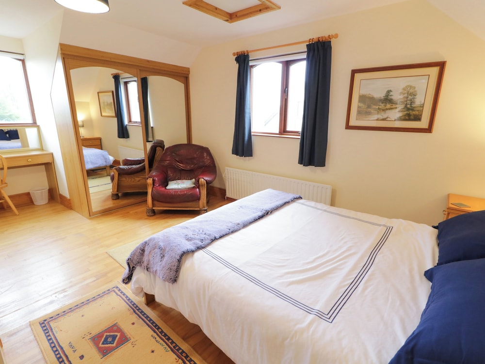 Tudor Lodge
