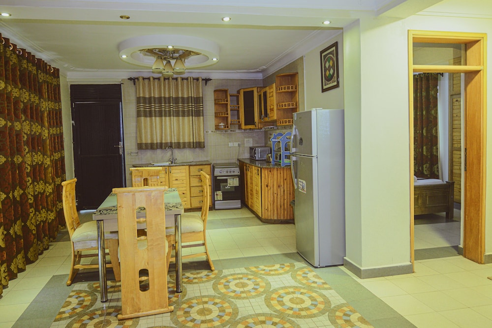 Evelyn Apartments Kampala view 3