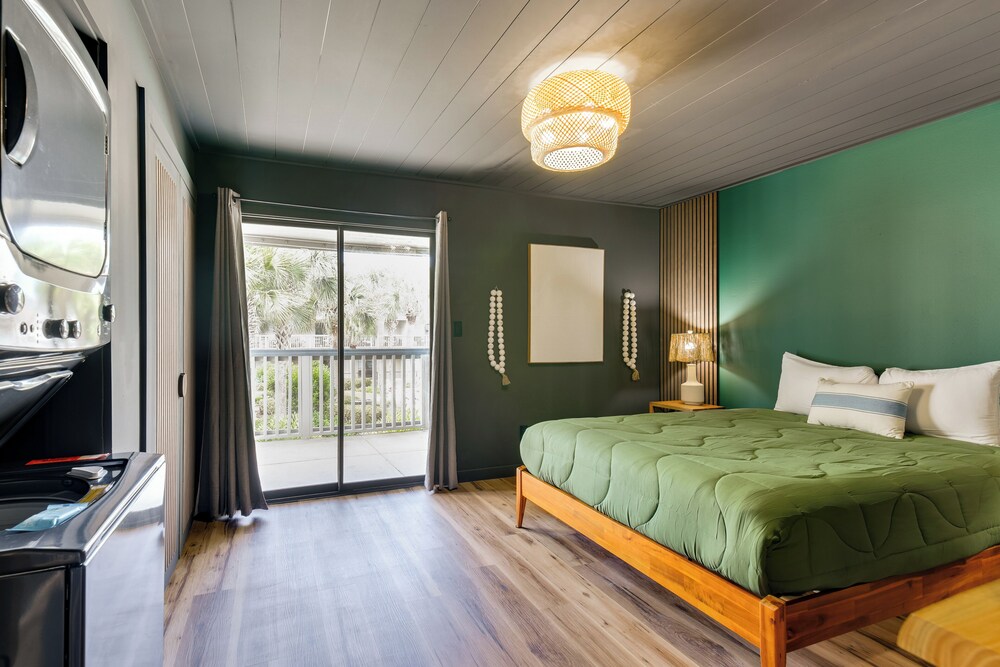 Chic & Elevated Decor: Beachfront PCB Gem w/ Patio