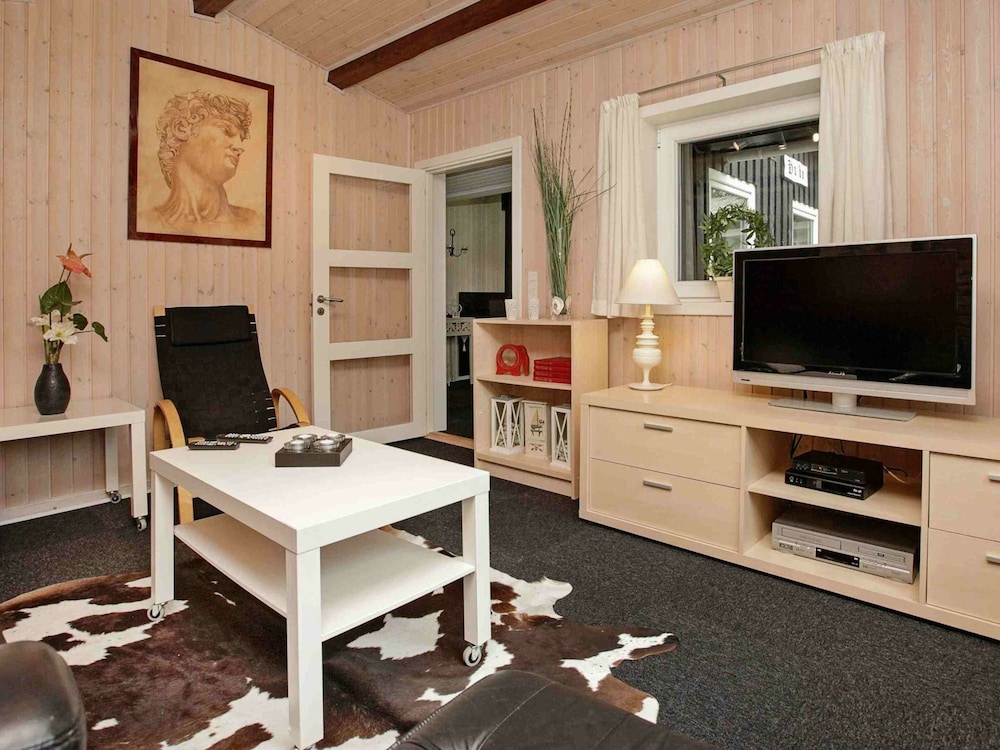 6 Person Holiday Home in Blavand