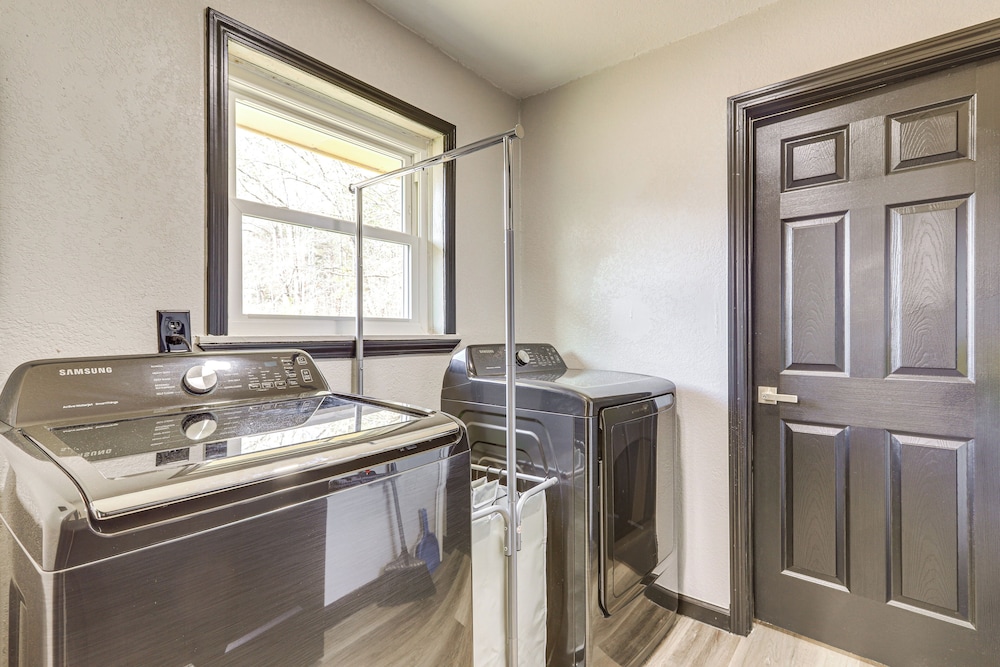 Near Lakes & Golfing: Spacious Loganville Home!