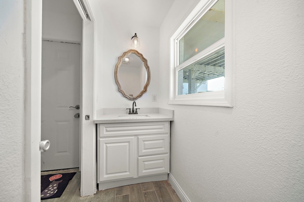 Captain's Manor by Ryson Vacation Rentals