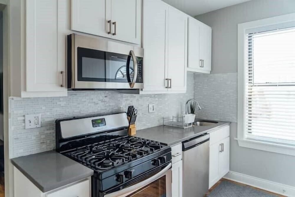 Ideal 1BR Stay - Roscoe 1D